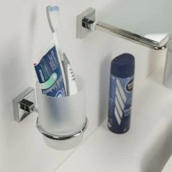 Tiger Bekerhouder Melbourne Hangend Met Beker Chroom 9 Tiger Bekerhouder Melbourne Hangend Met Beker Chroom -Badkamer Verkoop 123 941